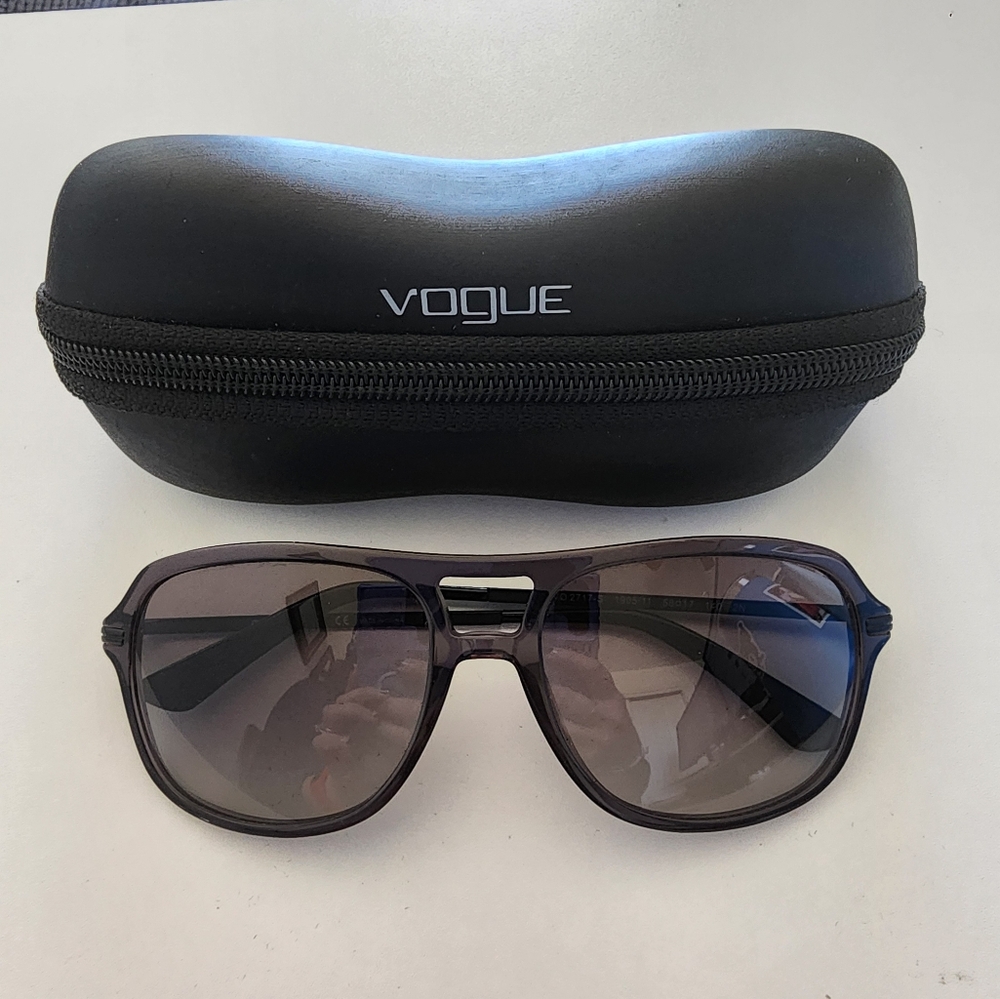 Vogue Stylish Black Aviator Sunglasses - Like New